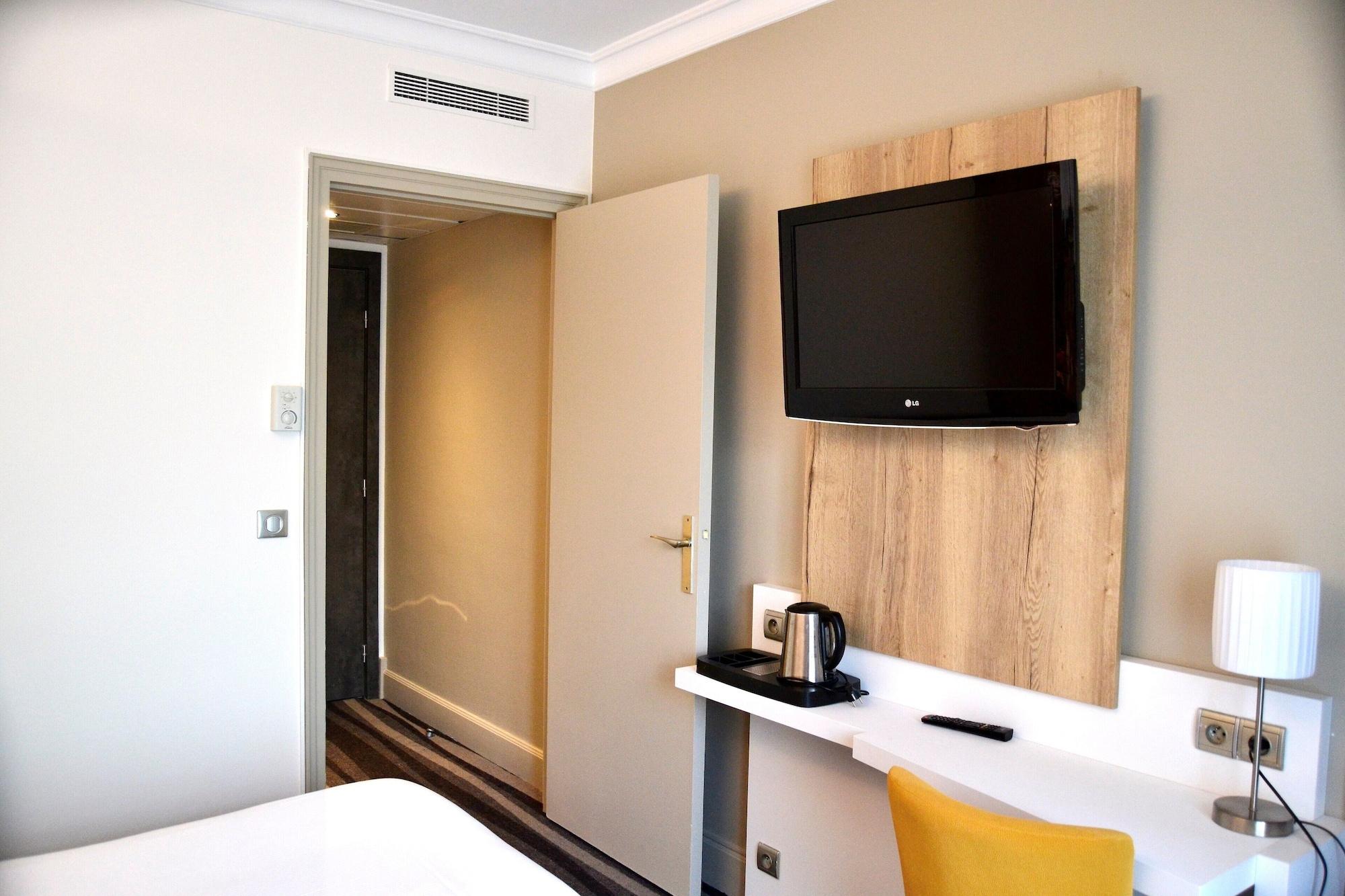Kyriad Hotel Tours Centre Екстериор снимка
