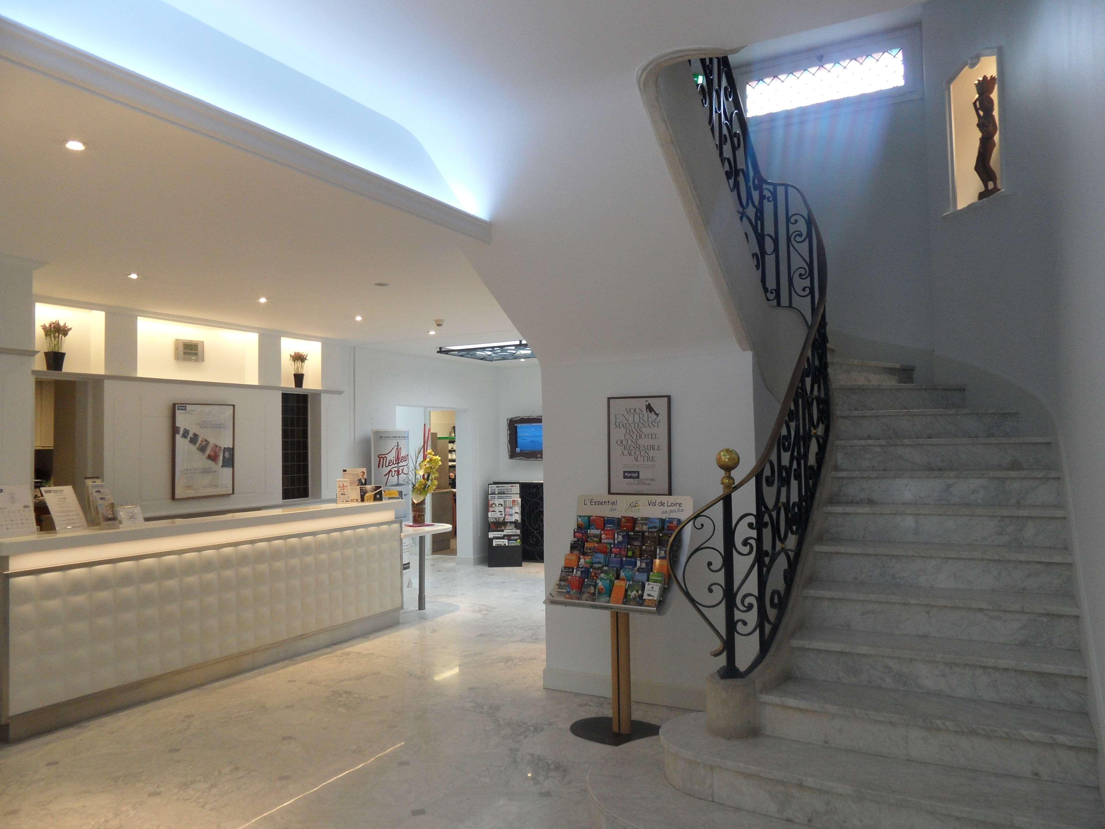 Kyriad Hotel Tours Centre Екстериор снимка