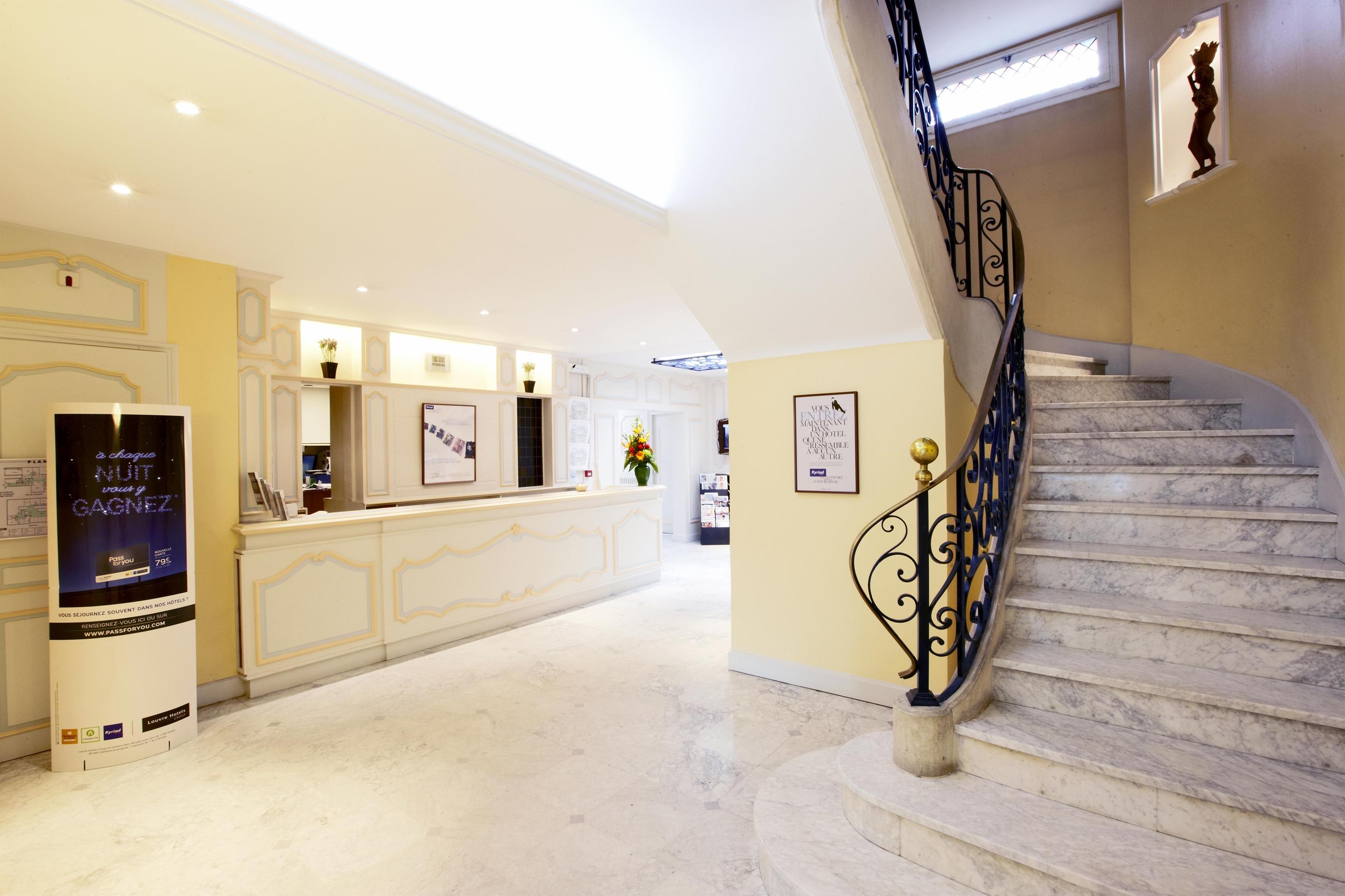 Kyriad Hotel Tours Centre Екстериор снимка