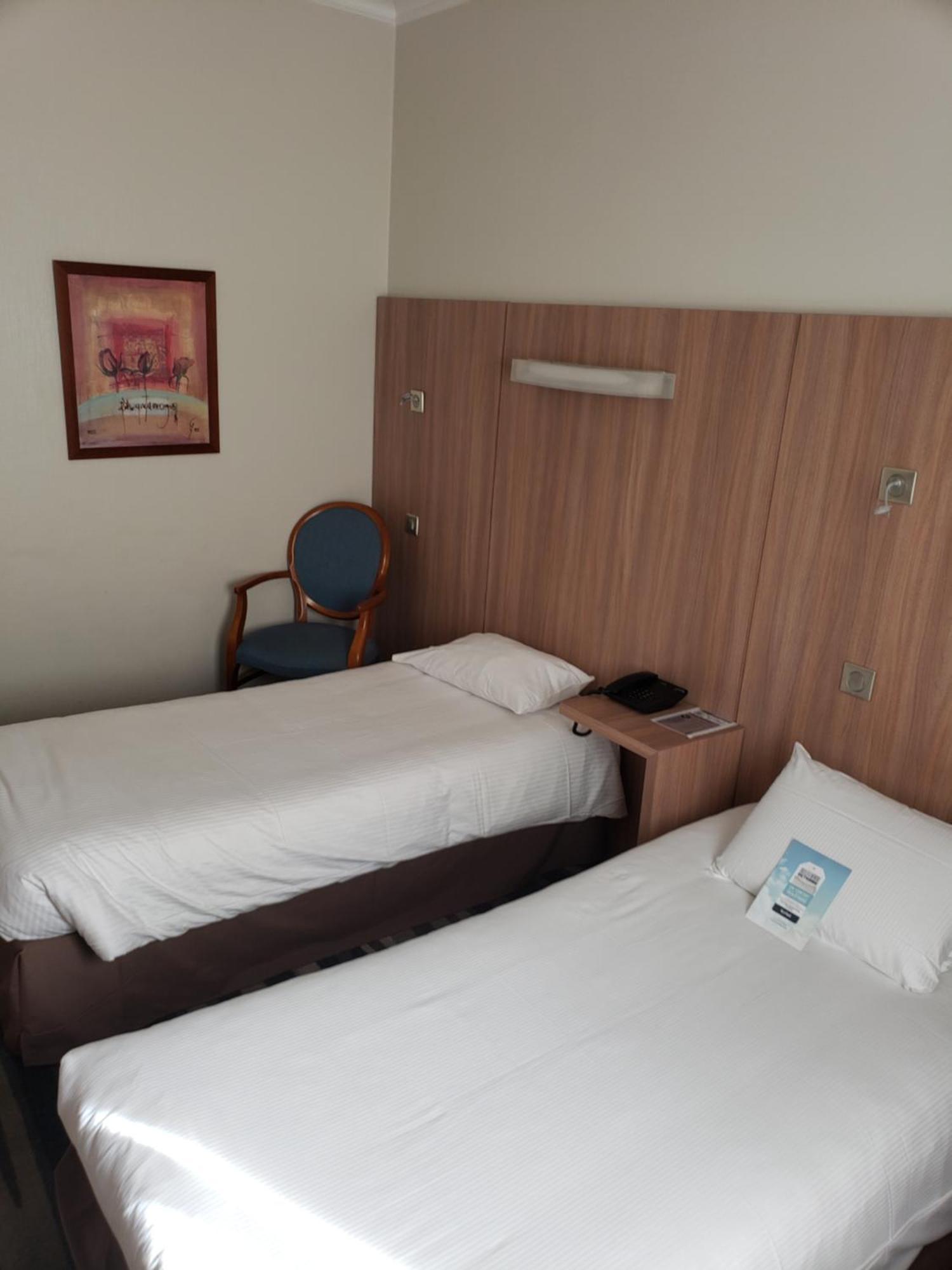 Kyriad Hotel Tours Centre Екстериор снимка