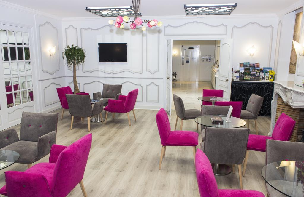 Kyriad Hotel Tours Centre Екстериор снимка