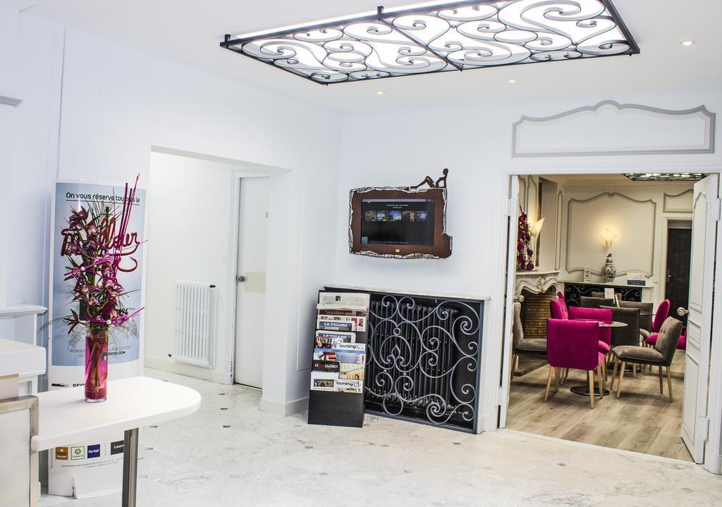Kyriad Hotel Tours Centre Екстериор снимка