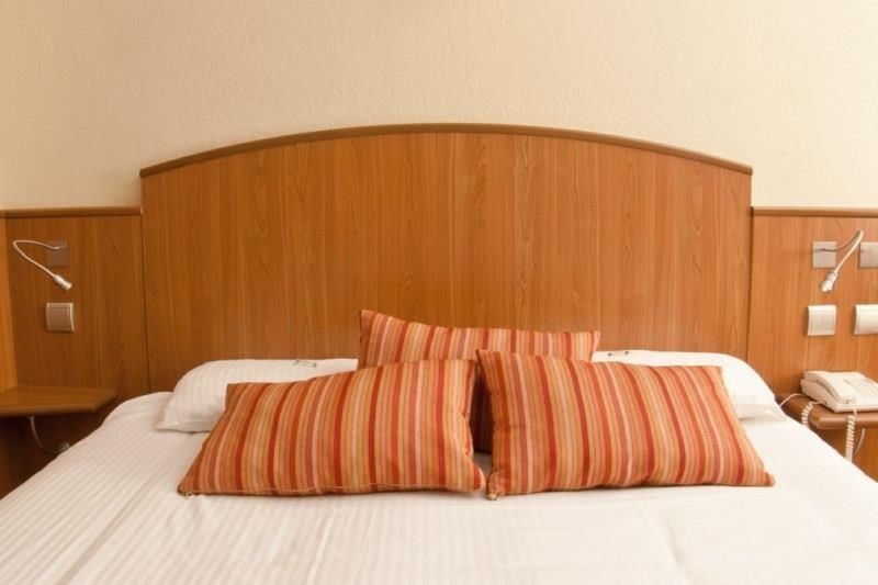 Kyriad Hotel Tours Centre Екстериор снимка